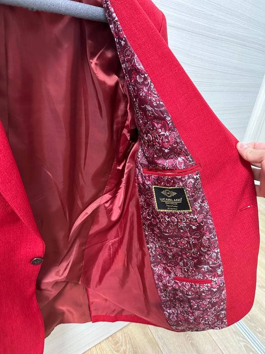 Sacou de costum rosu