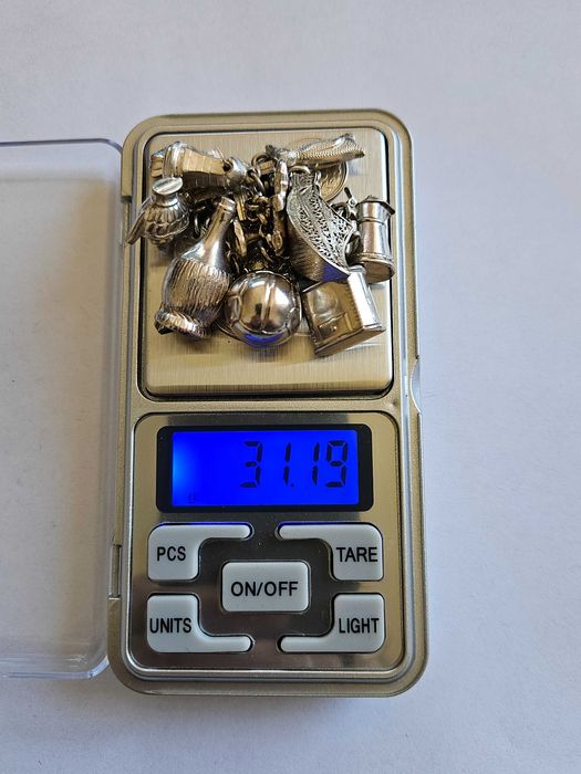 СРЕБЪРНА ГРИВНА С ТАЛИСМАНИ - .835 сребро - 2 броя