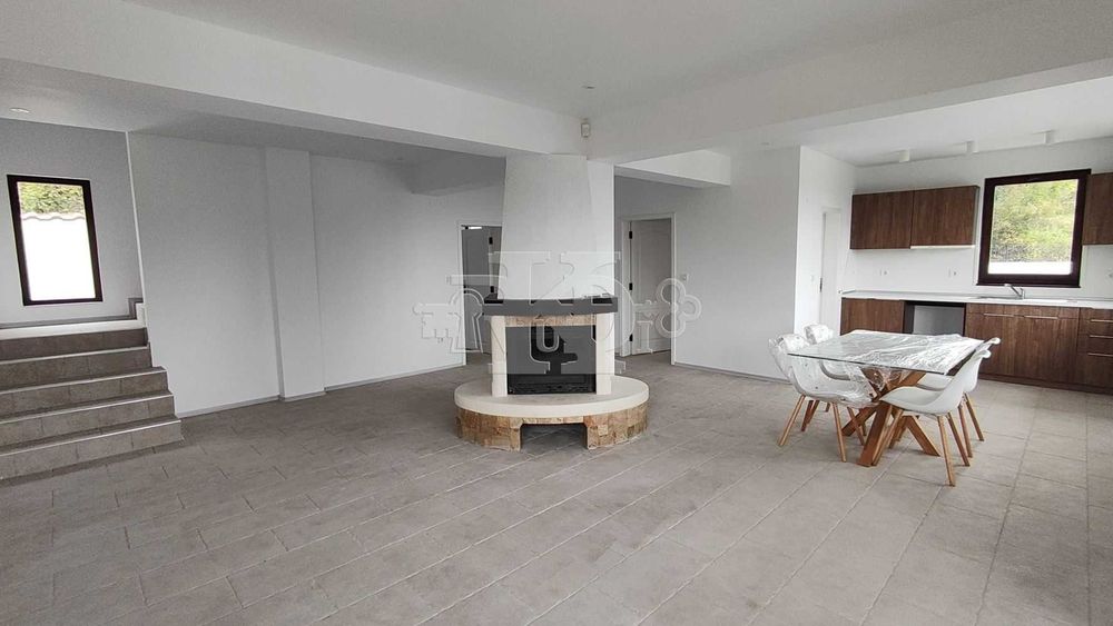 В.з Балчик, уникална вила с три спални и морска панорама, 265000€