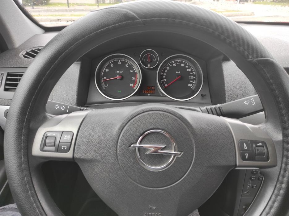 Vând Opel Astra H
