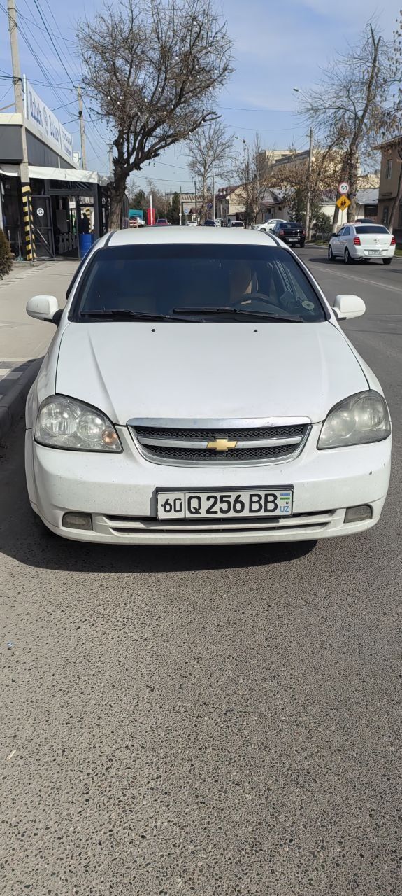 Lasetti 1.8 motor qilingan moy yemaydi srochni sotiladi