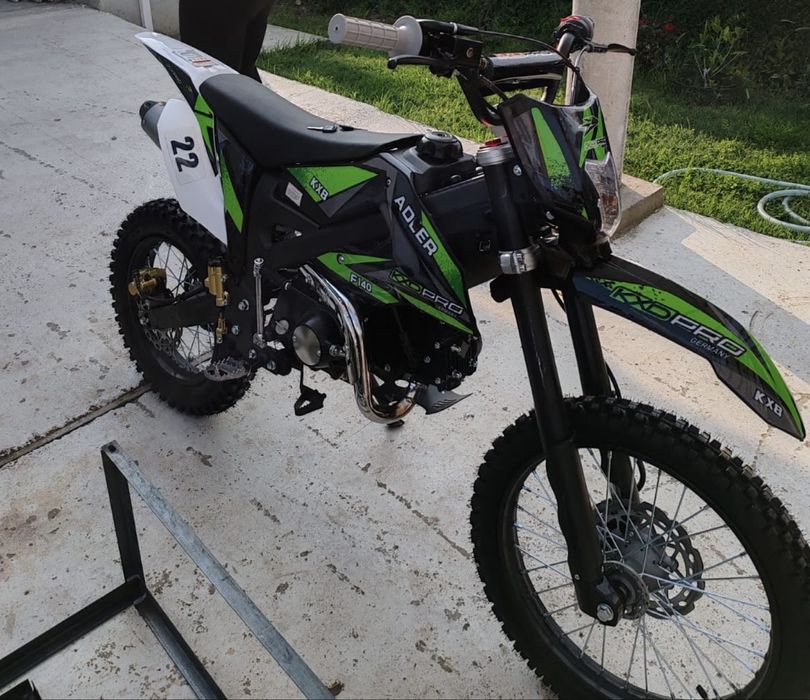 Motocross KXD Pro Adler 140cc + Casca,manusi,genunchere,armura