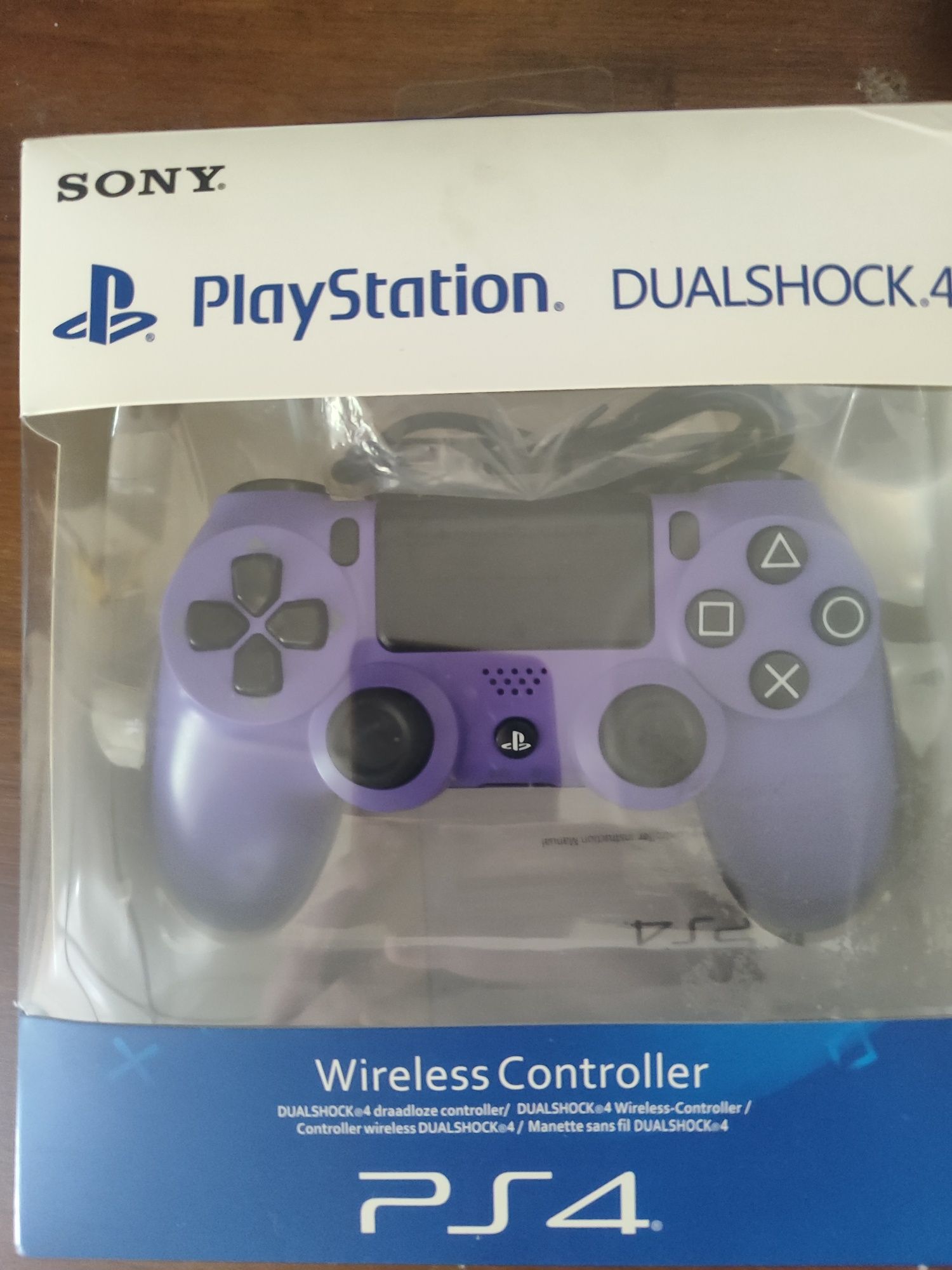 Продаю геймпад Dual shock 4 v2 - фиолетовый