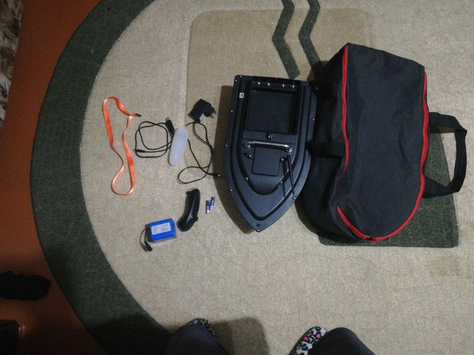 Рыболовный кораблик