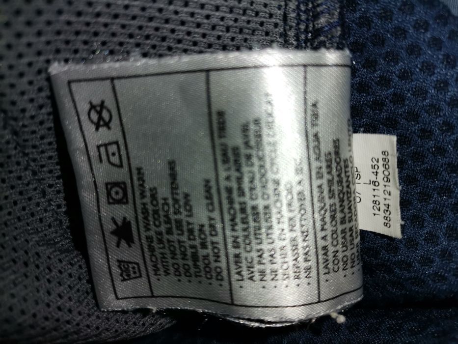 Продавам фланелка на NIKE