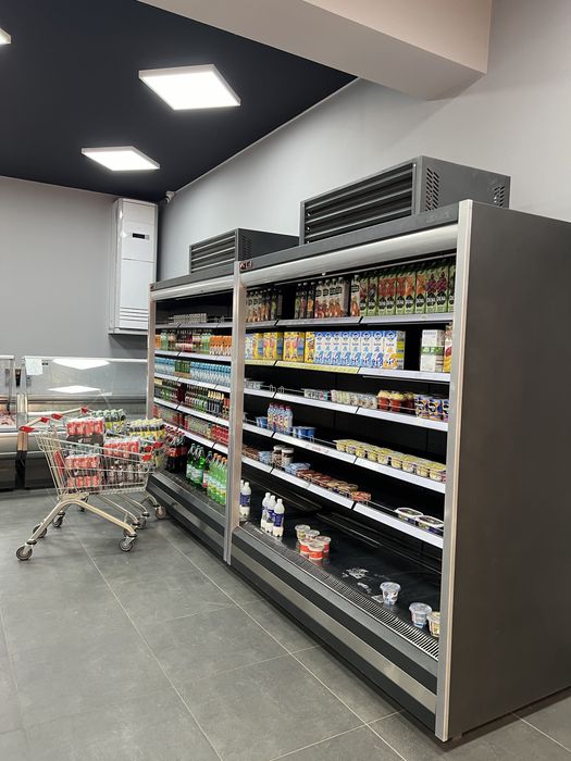 Холодильники и стелажи