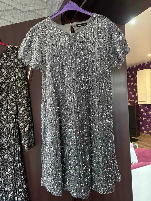 Дамски рокли различни модели