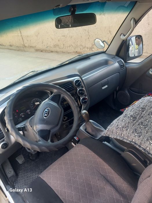 Kia bongo avtomabili