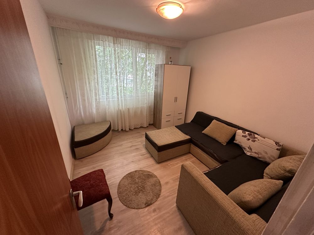 Apartament 4 camere spre inchiriere