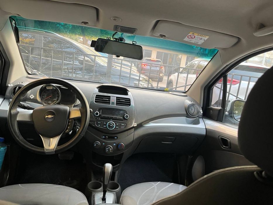 Spark AT 2020 yil 1300$ ming bilan 3 300 sum oylik