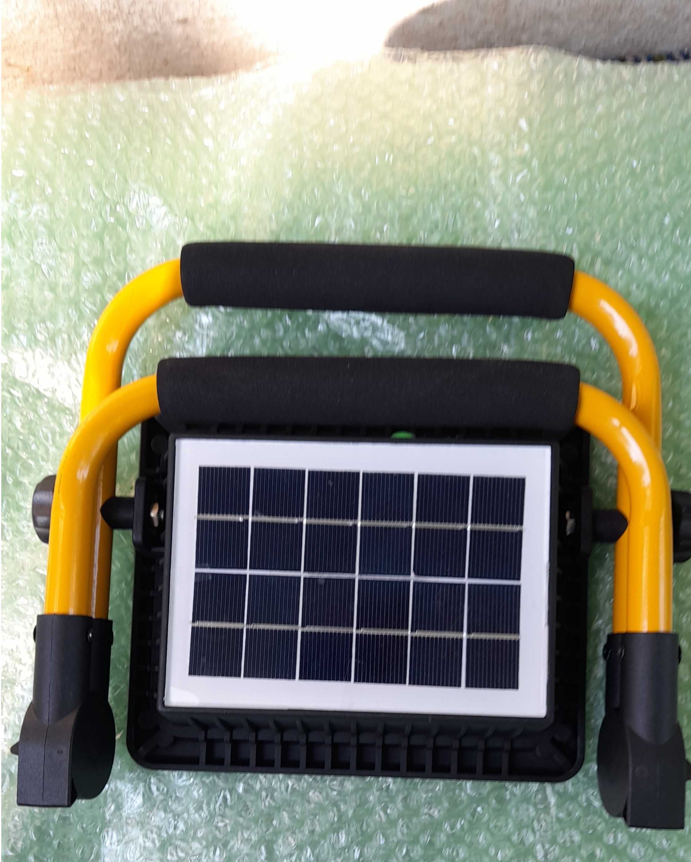 Proiector Solar Portabil lampa led solara , metal , telecomanda , usb