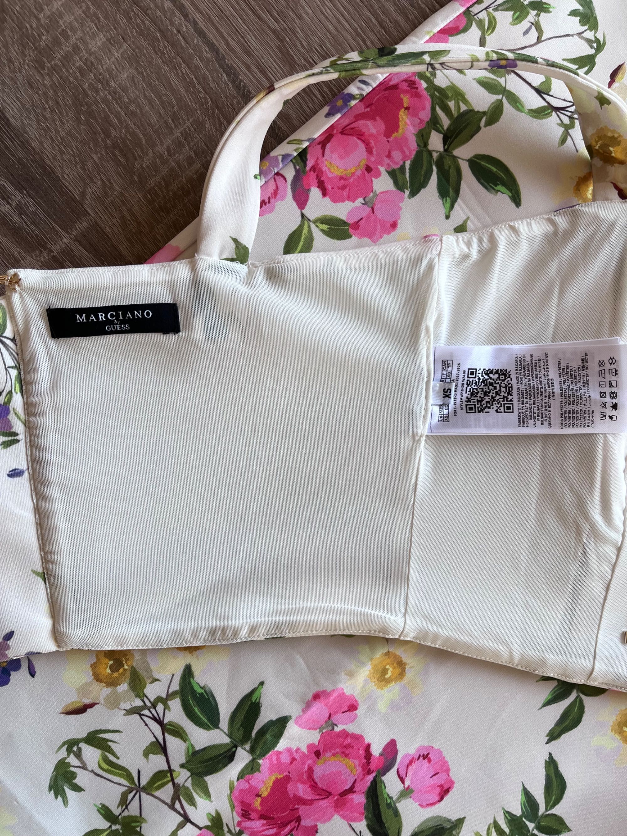 Marciano Guess пола и бюстие