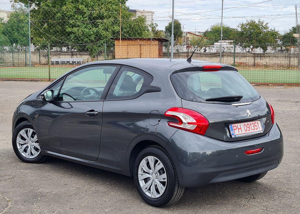 Peugeot 208 * 2015 * Euro5 * 1.6 Diesel 115 CP * Import Germania