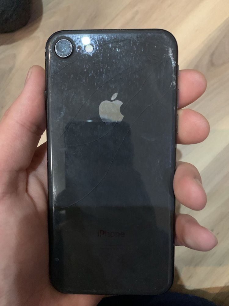 iphone 8 64gb  срочно