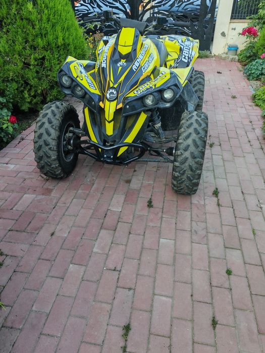 Vând-schimb can am renegade 1000