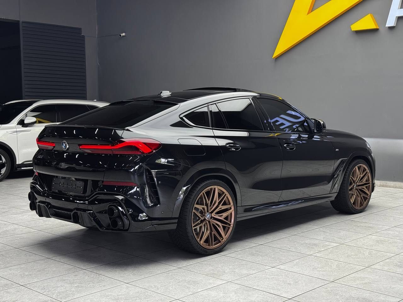 Продается BMW X6 by Lartedesign