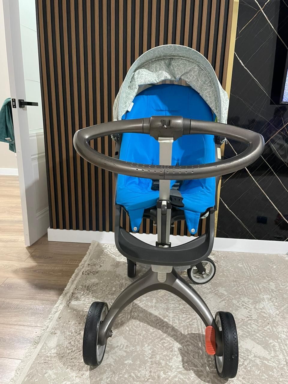 Коляска Stokke V4