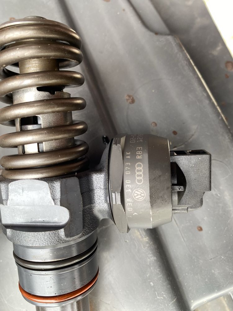 Injectoare Sharan/Passat 1.9 AUY