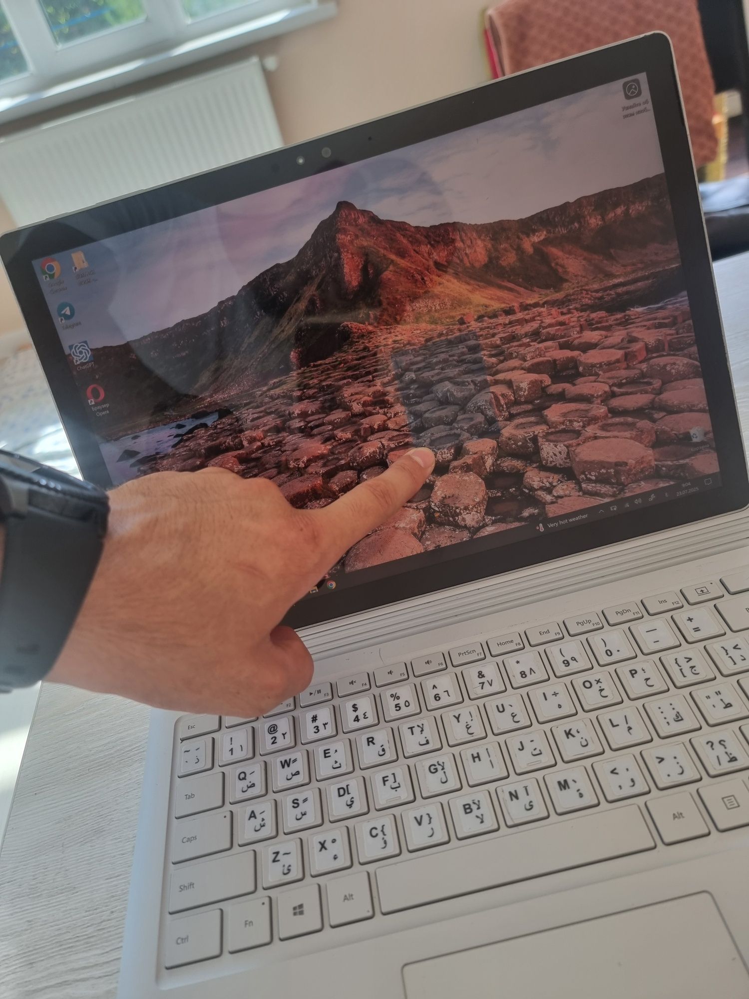 Microsoft surface book  sonsorli