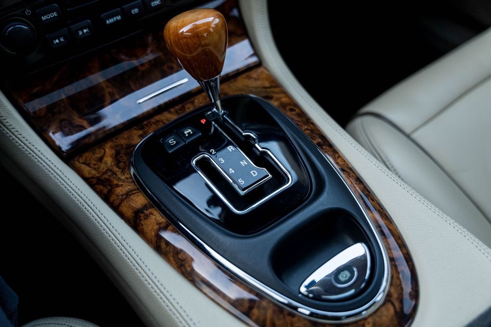 Jaguar XJ foarte elegant, excelent tehnic!