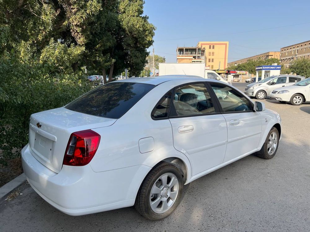 Lacetti Gentra Jentra sotiladi shotspravka avtamat