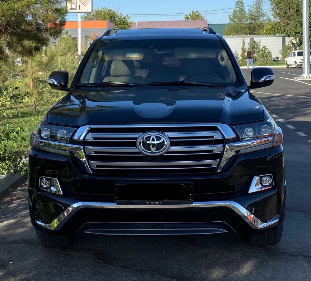Toyota 200 sotiladi