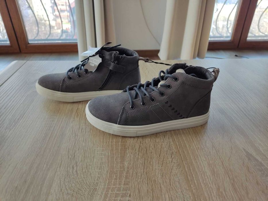 Маратонки, кецове, обувки, сандали за момиче