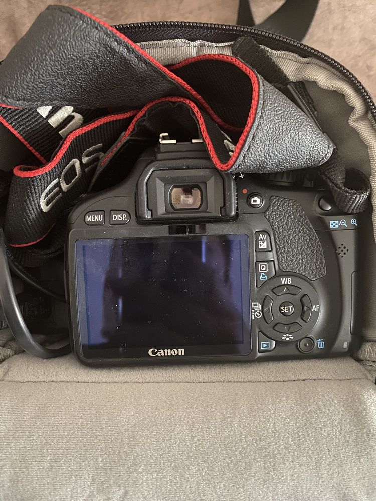 Canon EOS550d с объективом 135 мм