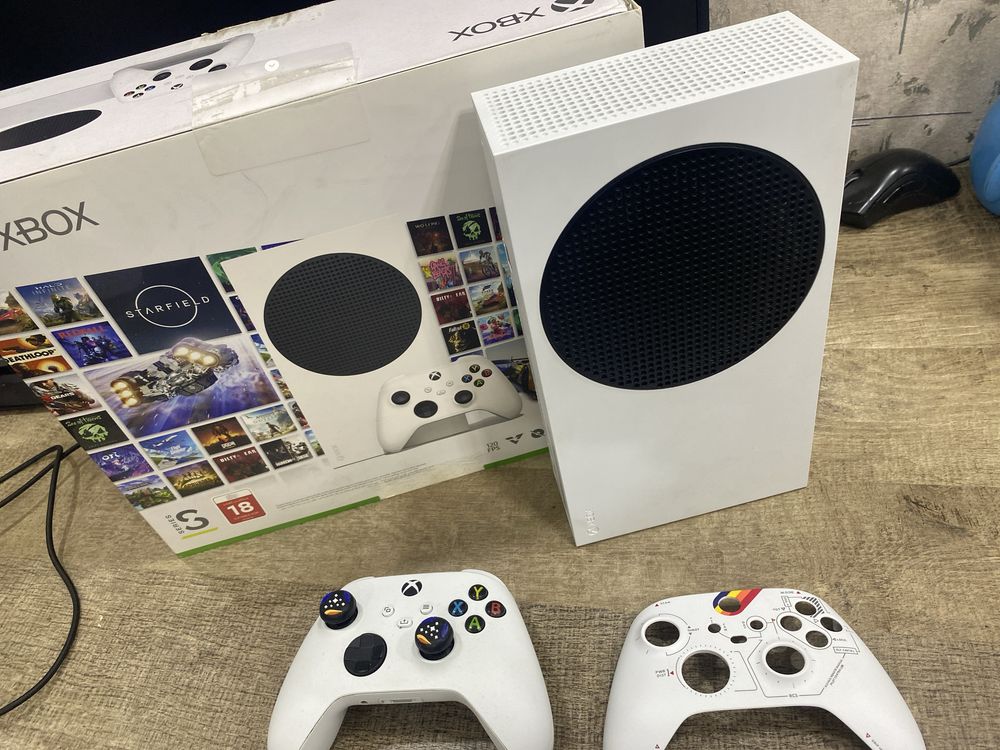 Xbox series S полная комплектация