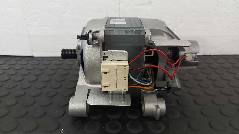 Motor 7 pini Masina de spalat WHIRLPOOL AWS7100/ R22