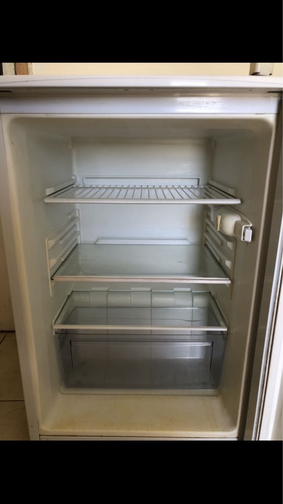 Продавам Хладилник