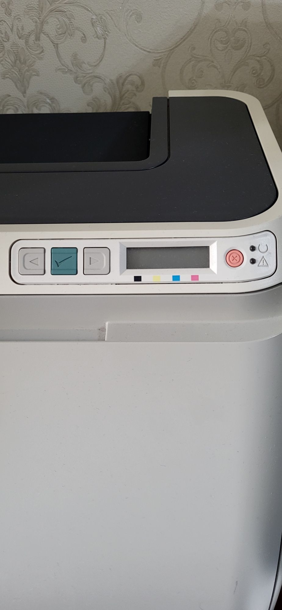 Продам цветной принтер HP Color LaserJet 2605