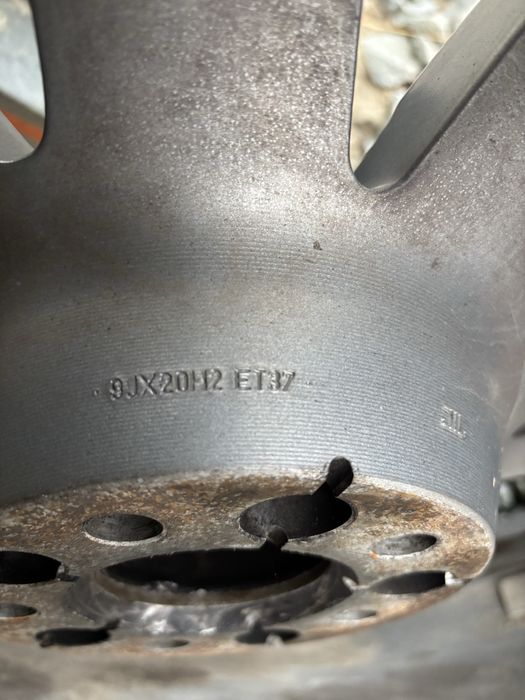 Jante originale Audi R20 cu senzori de presiune
