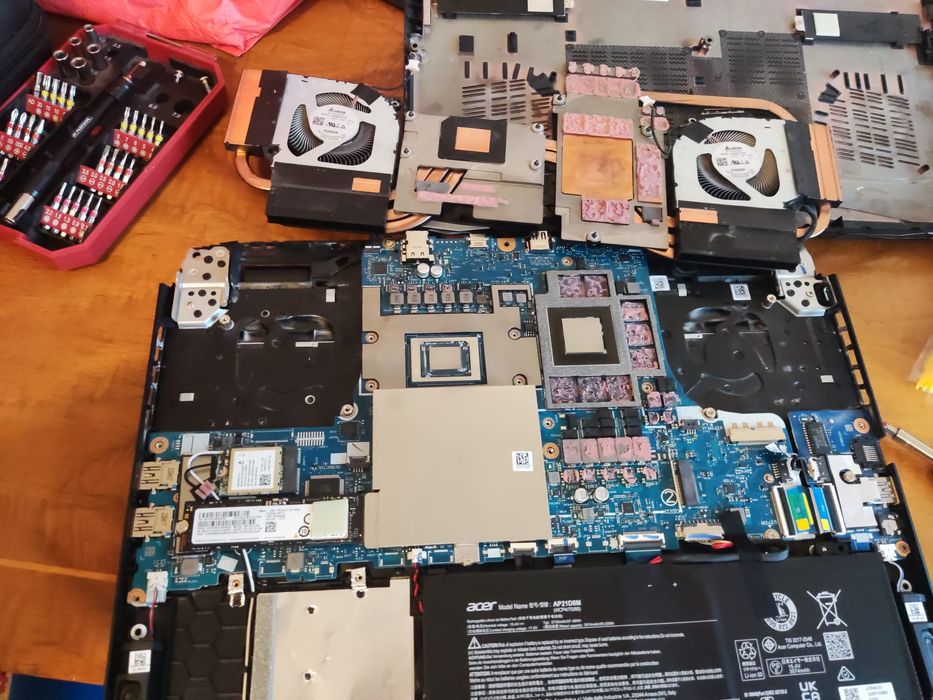 Instalam Laptopuri și calculatoare de la zero