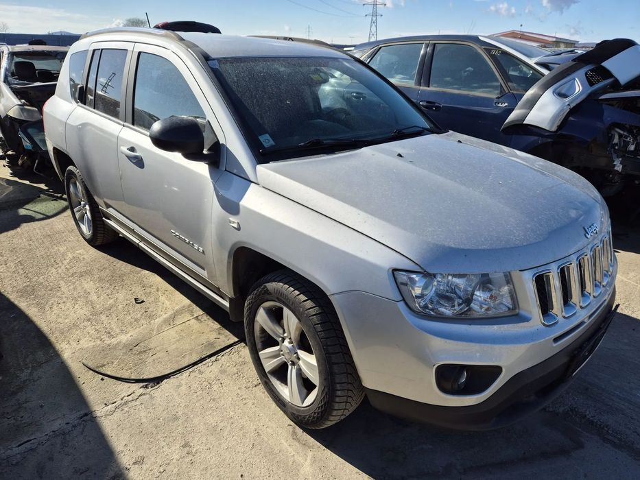 Dezmembram Jeep Compass 4x4, an 2011, 2.2 CDI Euro 5, cutie manuala