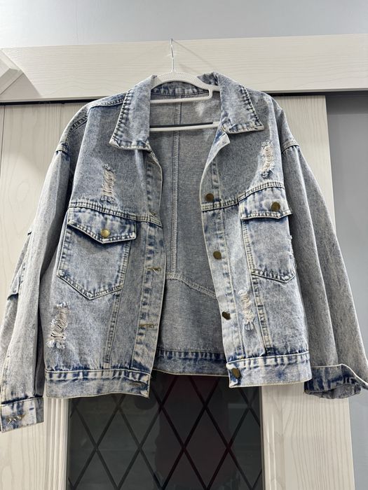 Продам джинсовку и платья в хорошем состоянии