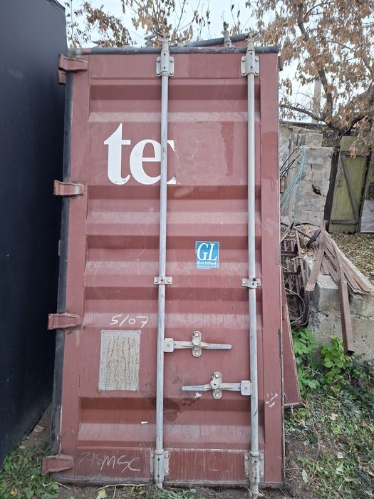 Продам ворота контейнерые с новесами