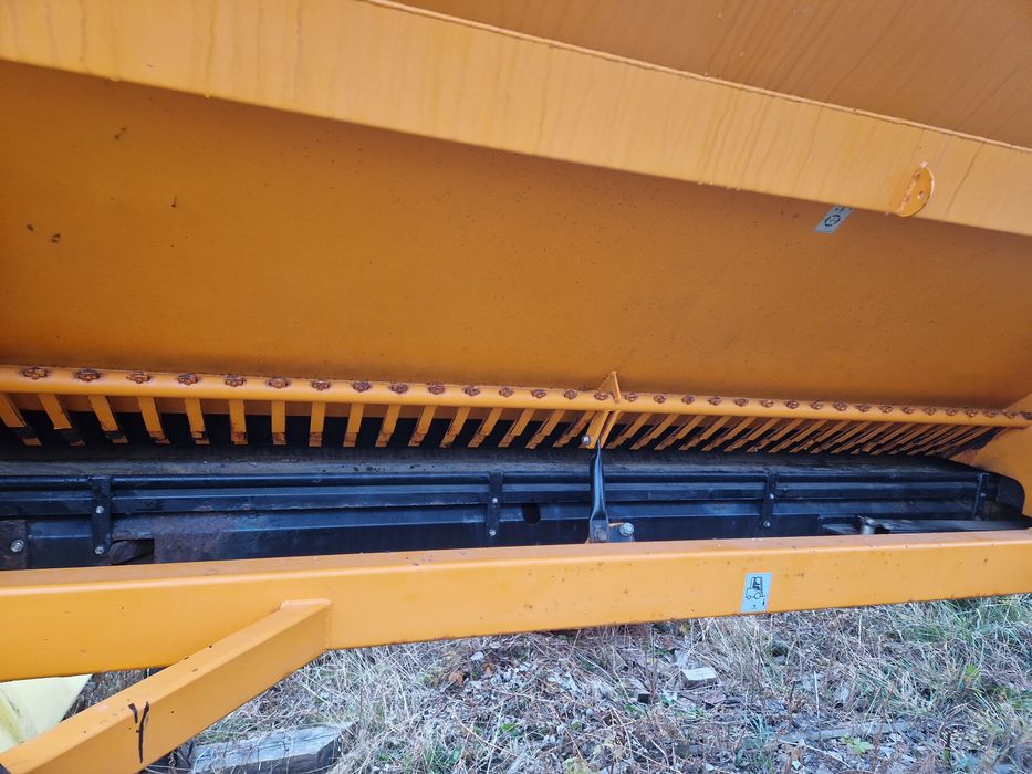 Lame de Zăpadă și sălăriță