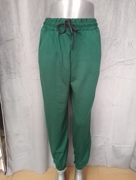 Дамски екипи и спортни долнища