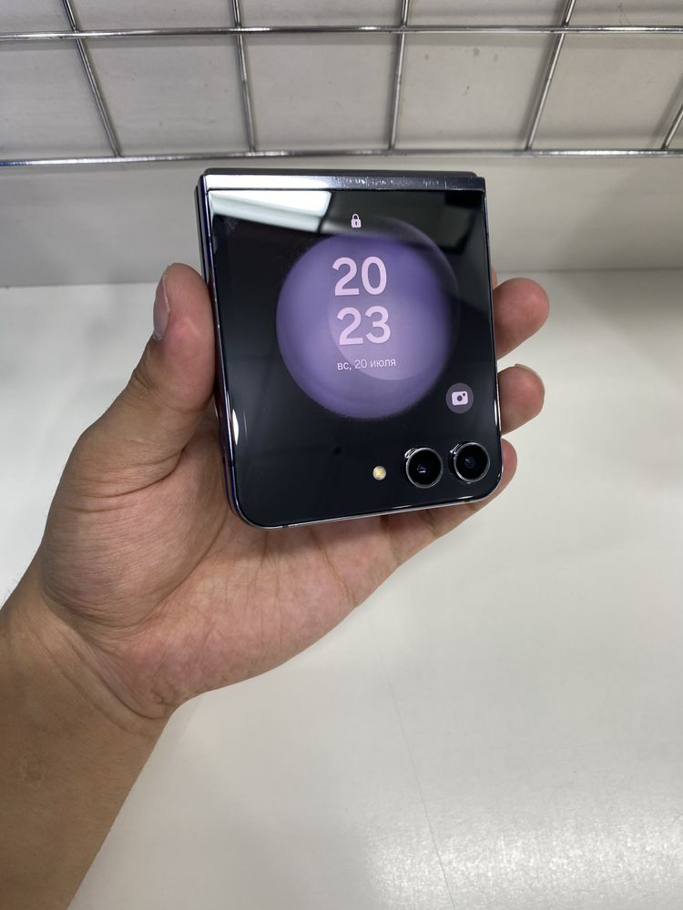 Samsung Z Flip 5