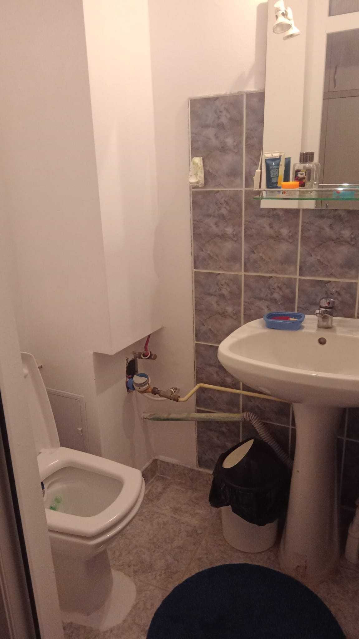 Vând apartament 3 camere