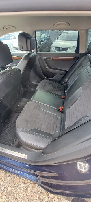 Volkswagen Passat B7 HIGHLINE 2.0 TDI 177 cp Cutie manuală an 11.2012
