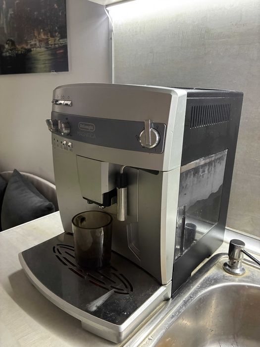 Кафе машина Delonghi Magnifica