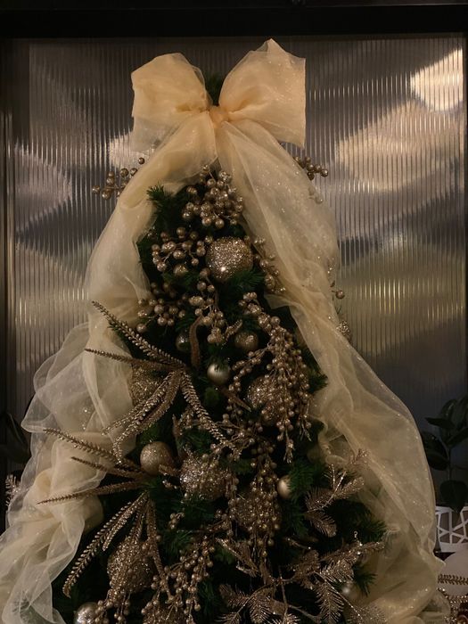 Vand brad craciun decorat