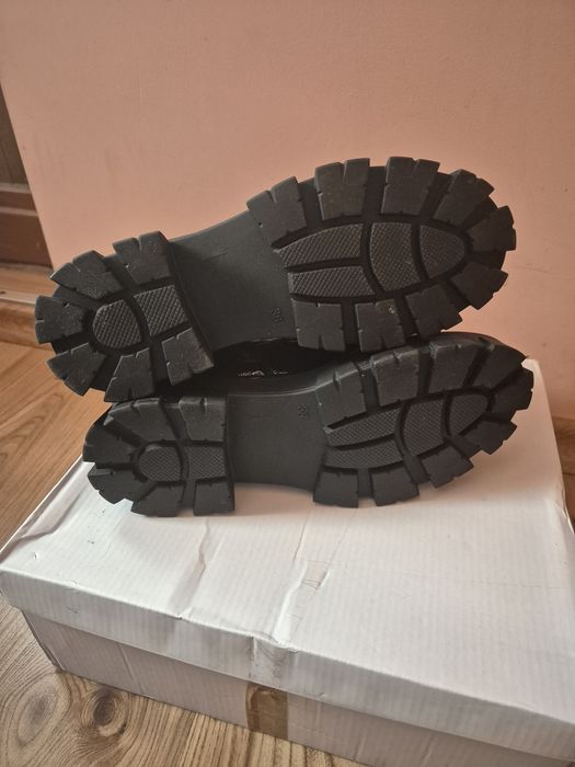 Черни Боти ABOUT YOU