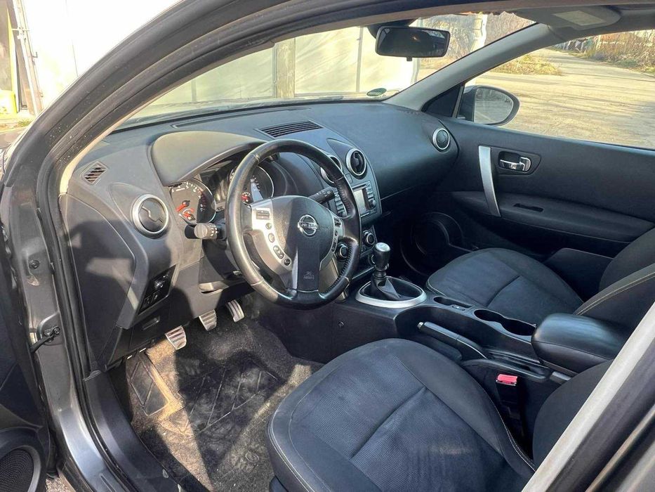 Nissan Qashqai 2.0i 2012г. На Части