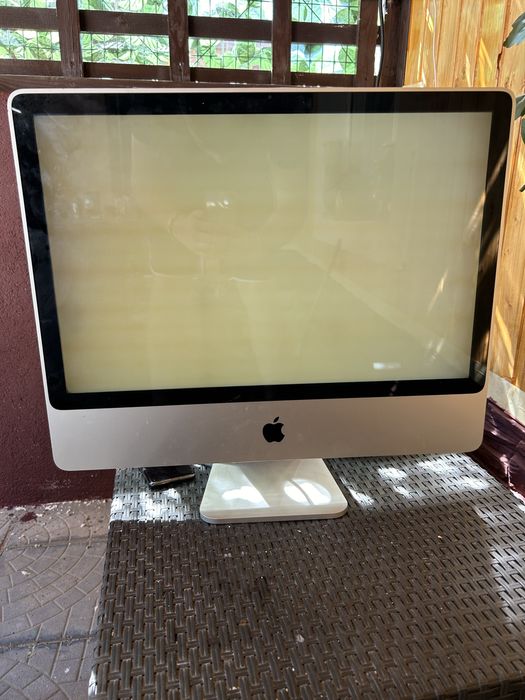 vand apple iMac in stare buna