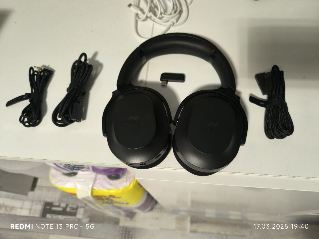 Слушалки RAZER barracuda bluetooth