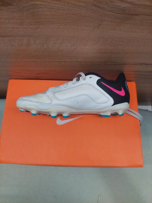 Бутонки nike tiempo