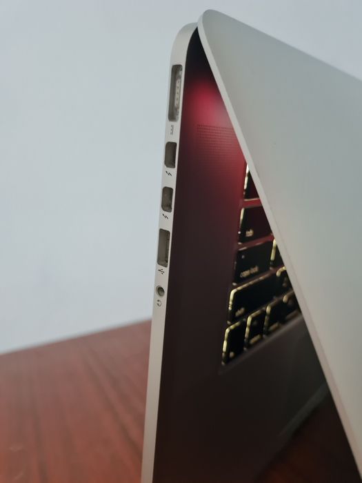Macbook pro 2015 2K retena disply 16/512